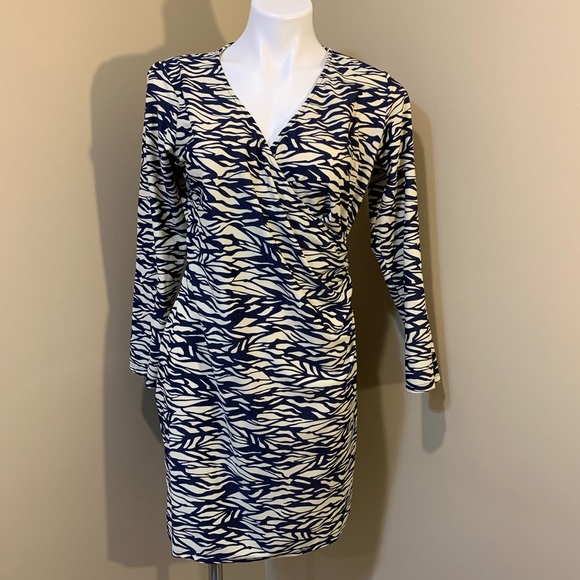 Jude Connally Dresses & Skirts - Jude Connally Blue Cream Med Midi Dress P14